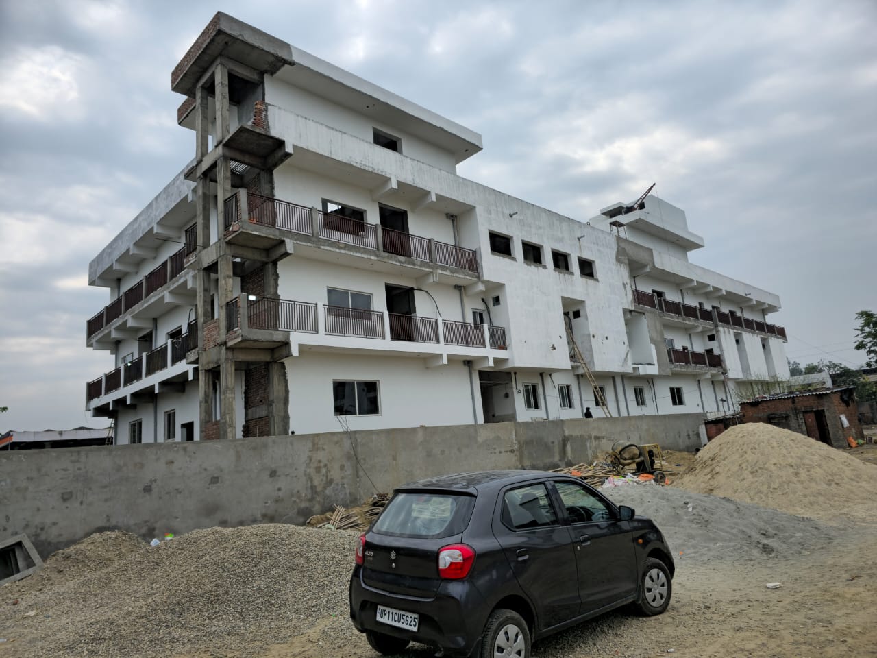 WhatsApp Image 2025-05-06 at 12.02.22 PM