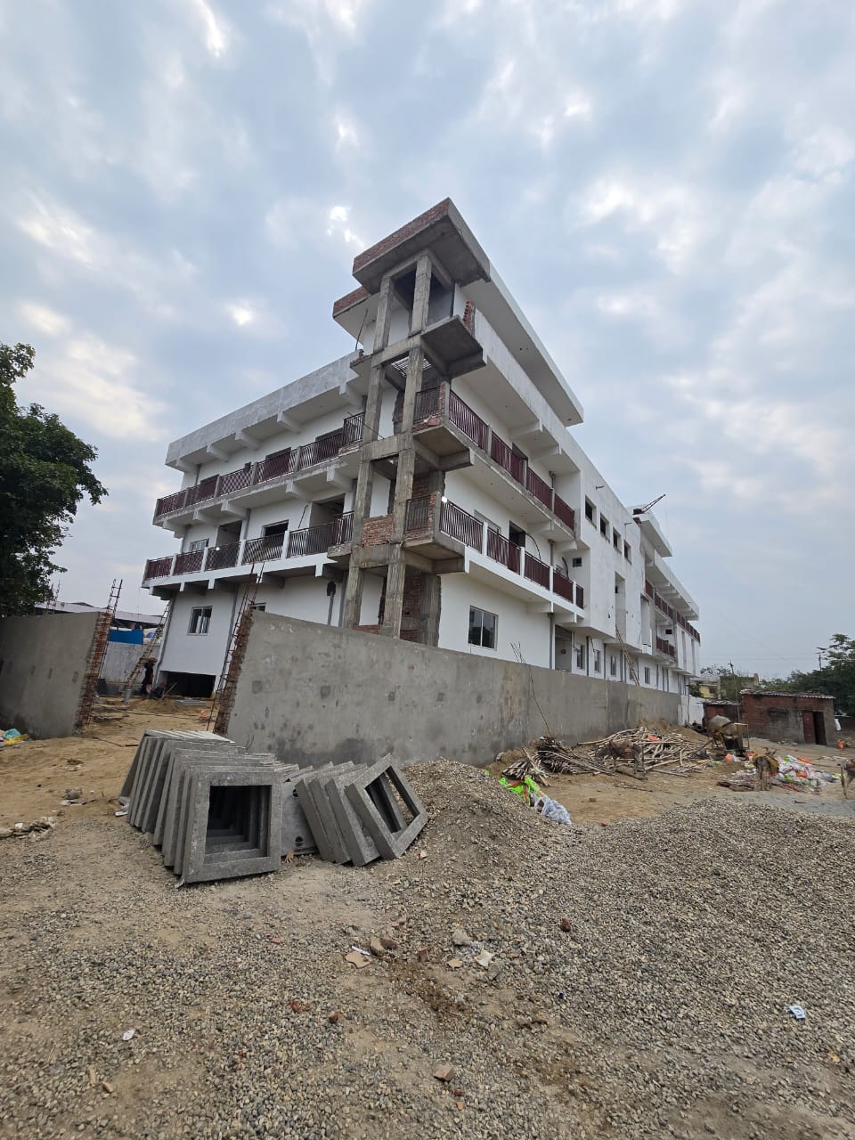 WhatsApp Image 2025-05-06 at 12.02.23 PM (1)